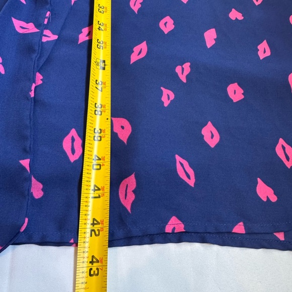 ModCloth Fits of Bliss Flutter Sleeve Dress Womens Medium Lipstick Print Flirty - Picture 13 of 15